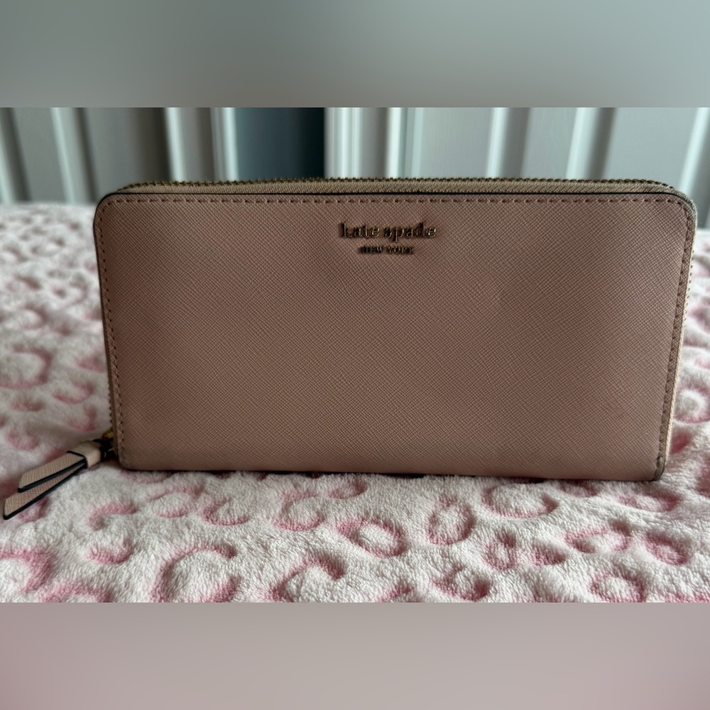 Kate Spade Women’s Soft Pink Wallet